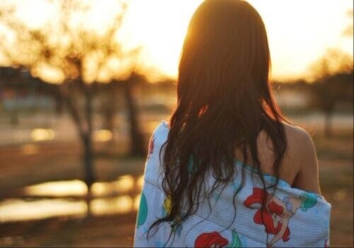 无锡市婚外情取证：男子家暴妻子孩子一般判给谁